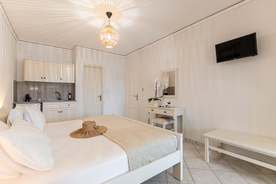 Standard Studio for 2 Adults and 2 Child (up to 10 years old each)